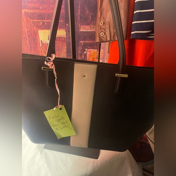 Kate Spade black and white purse - Picture 7 of 7